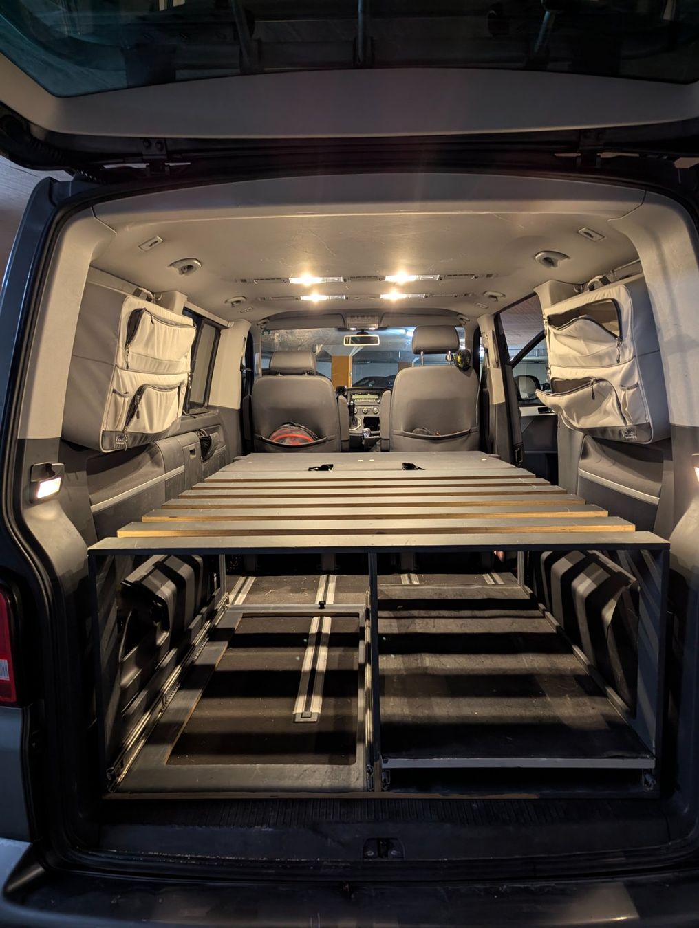 VW Alle Ersatzteile: VW T5/T6 Einbau, Camping, Küche+Bett – Gebraucht aus Zürich von izz_y5d5 2