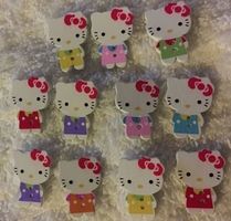 11 hello kitty Knöpfe Aufnäher Näh Knopf annäher Holz OVP