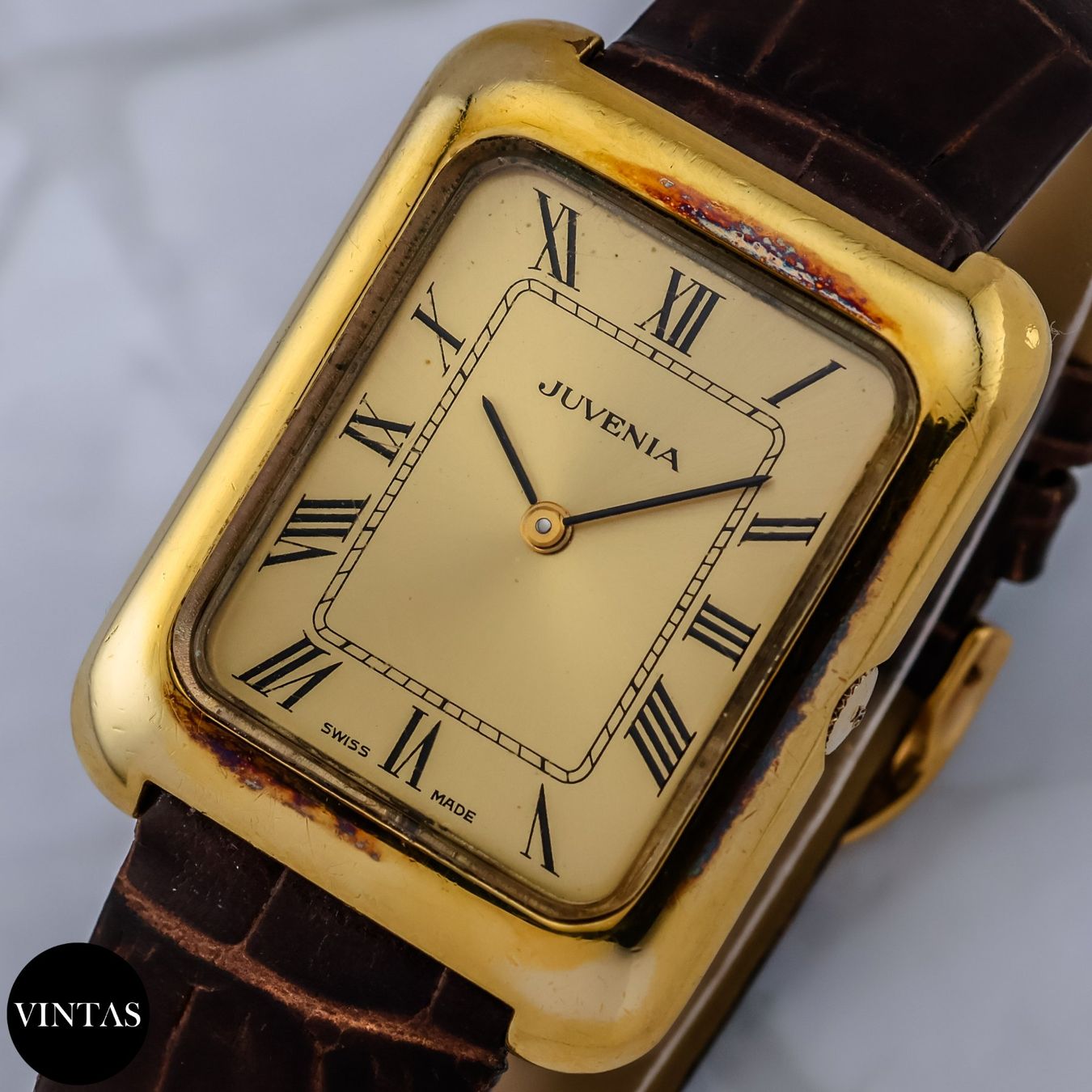Juvenia Orologi: Vintage Juvenia Tank – Usato da Zürich venduto da Vintas 4