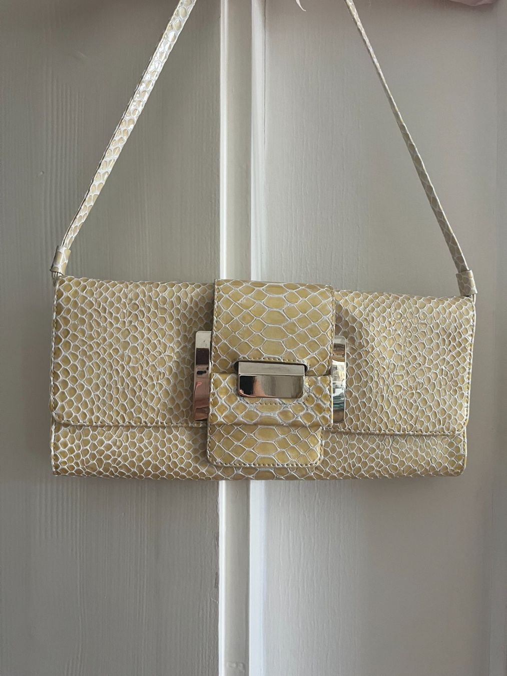 Stuart Weitzman Borse da donna: Stuart Weitzman: Clutch oder Umhängehandtasche aus Leder – Nuovo (secondo la descrizione) da Luzern venduto da Lampion 2