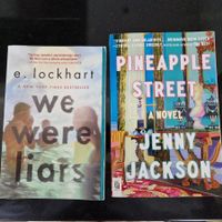"We Were Liars" & "Pineapple Street" Bücher