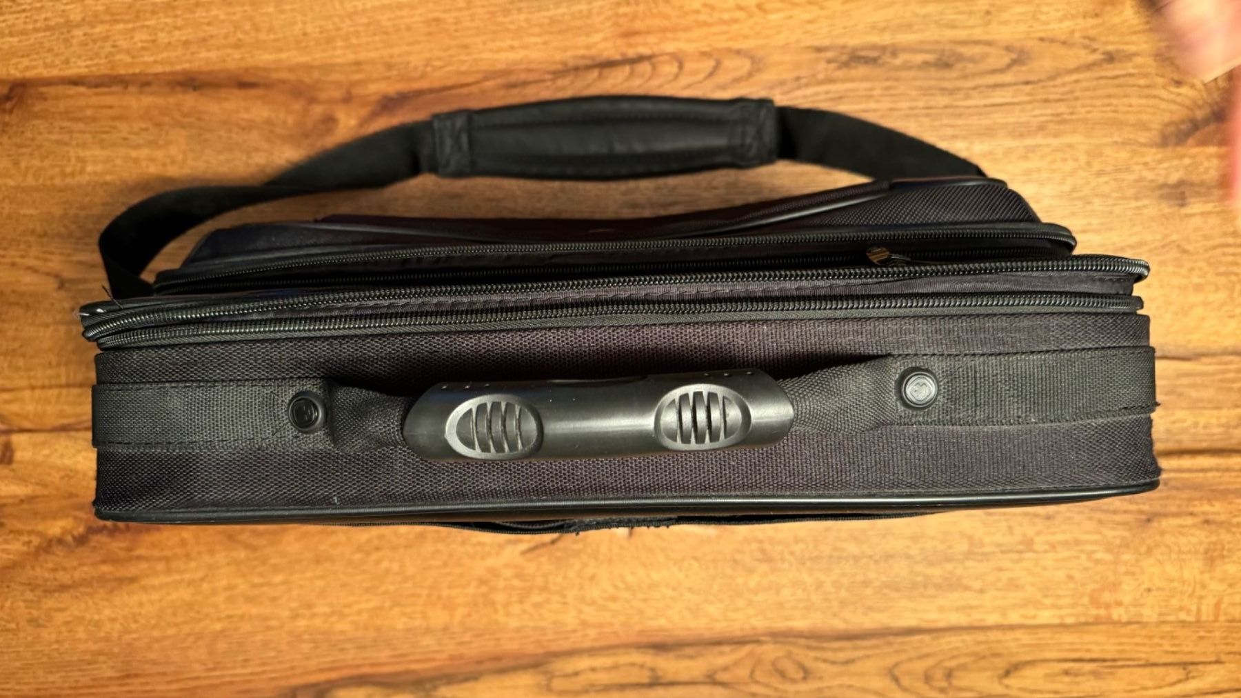 Wenger Borse: Wenger Laptop / Aktentasche schwarz – Nuovo (secondo la descrizione) da Rothenburg venduto da Disney3 6