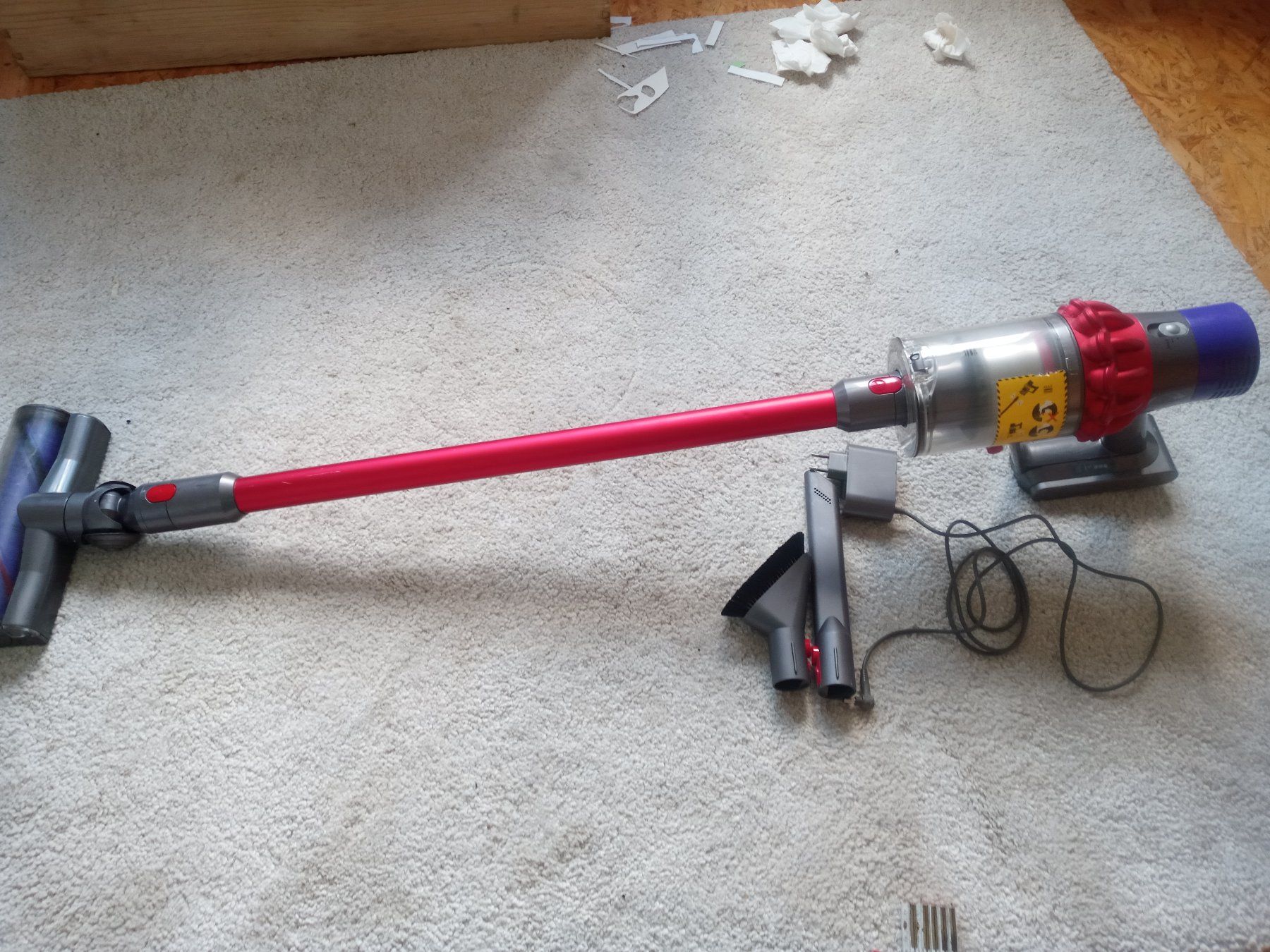 Dyson Aspirateurs & Accessoires: Dyson V10 Staubsauger – D'occasion à Prez-vers-Siviriez par Monija70