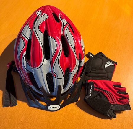 Casque et gants vélo (enfant)
