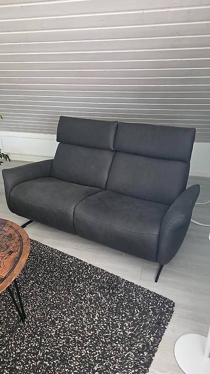Divani: Sofa 2 1/2 Sitzer – Usato da Reinach BL venduto da Cartier2 1