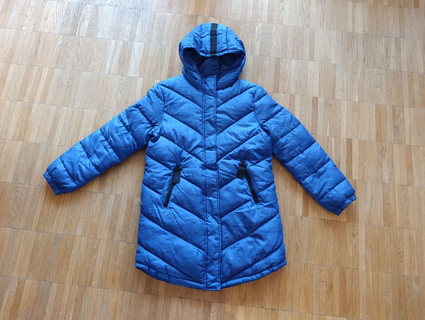 Mäntel: Benetton Kinder Winter Mantel Gr. 146-152 – Gebraucht aus Zürich von VorlonShadow
