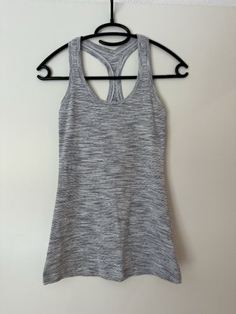 womens lululemon racerback tank size 2/eu34