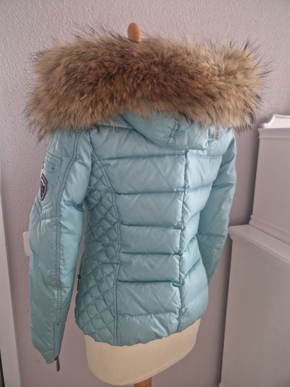 Giacche: Winterjacke mit Echtpelz, hellblau, Grösse  S – Usato da Riken AG venduto da cha_2svd 3