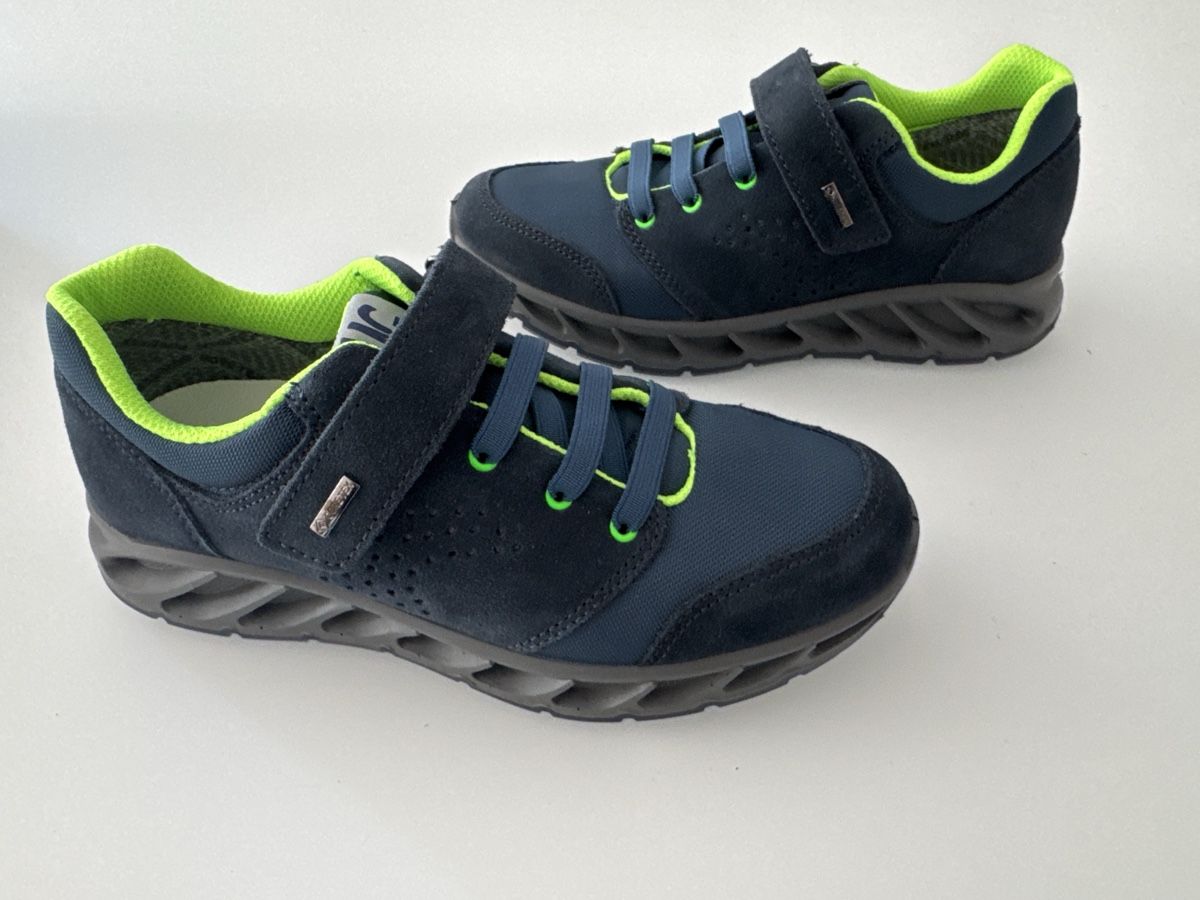 Primigi Scarpe per ragazzi: Primigi Kinderhalbschuhe GoreTex Grösse 35 – Nuovo e nell'imballaggio originale da Oberglatt ZH venduto da cyringo 1