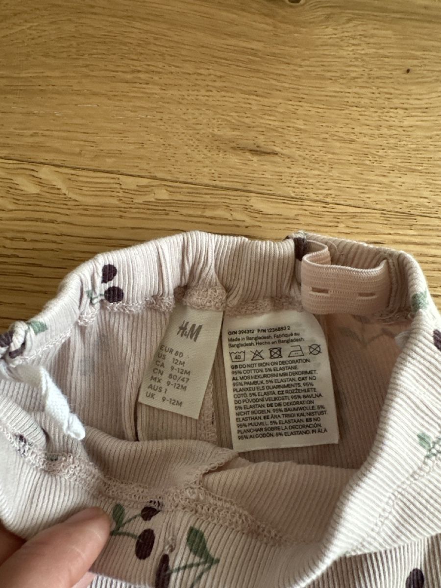 H&M Lotti & Set di vestiti: H&M Baby Set Gr. 80, Hose / Pullover – Usato da Urswil venduto da LMT89 3