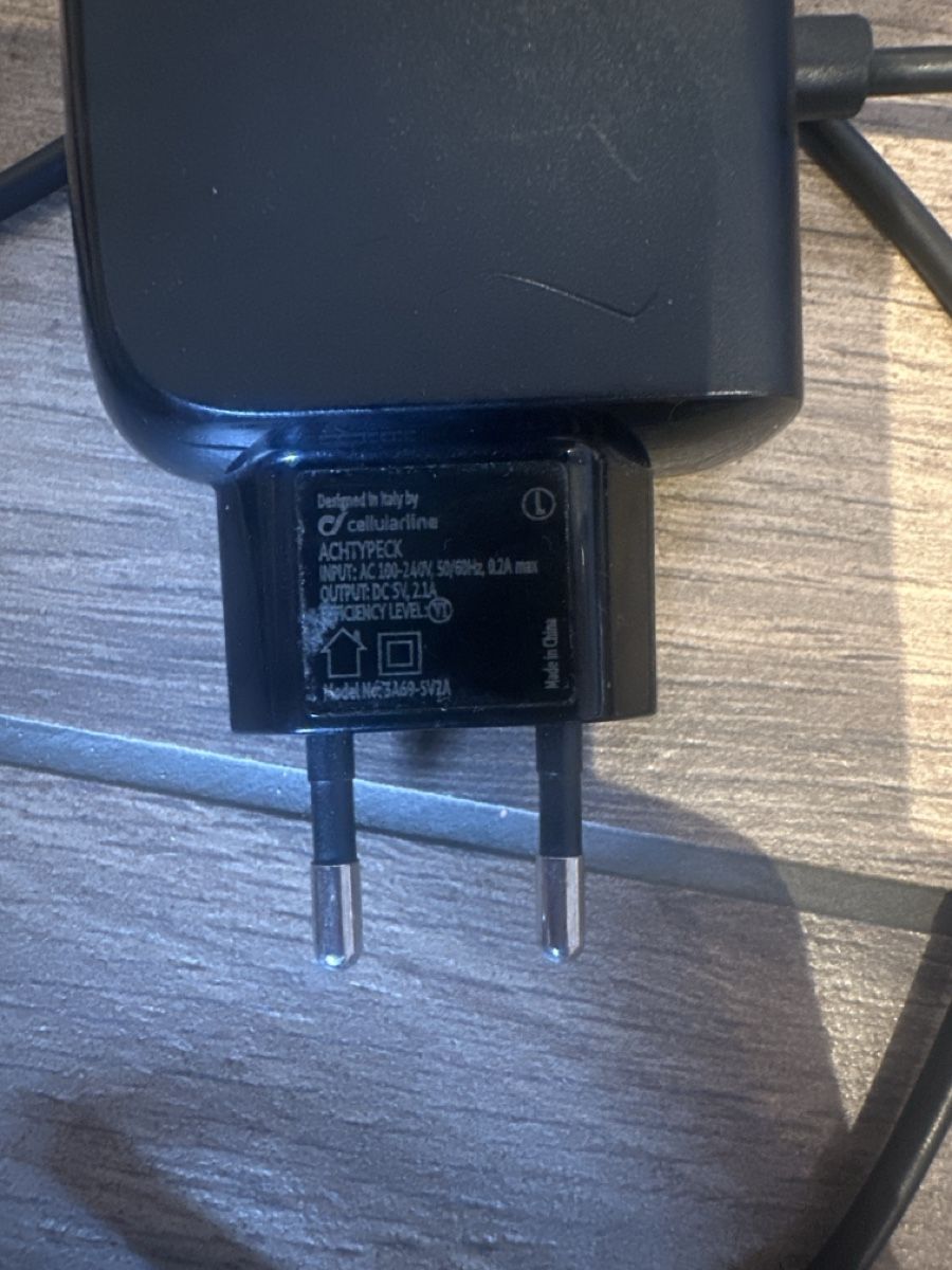 Caricabatterie: Original Cellularline Ladegerät, gebraucht, Top Zustand – Usato da Bätterkinden venduto da rip2000 1