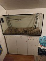 Aquarium mit Unterschrank gebrauchter Zustand