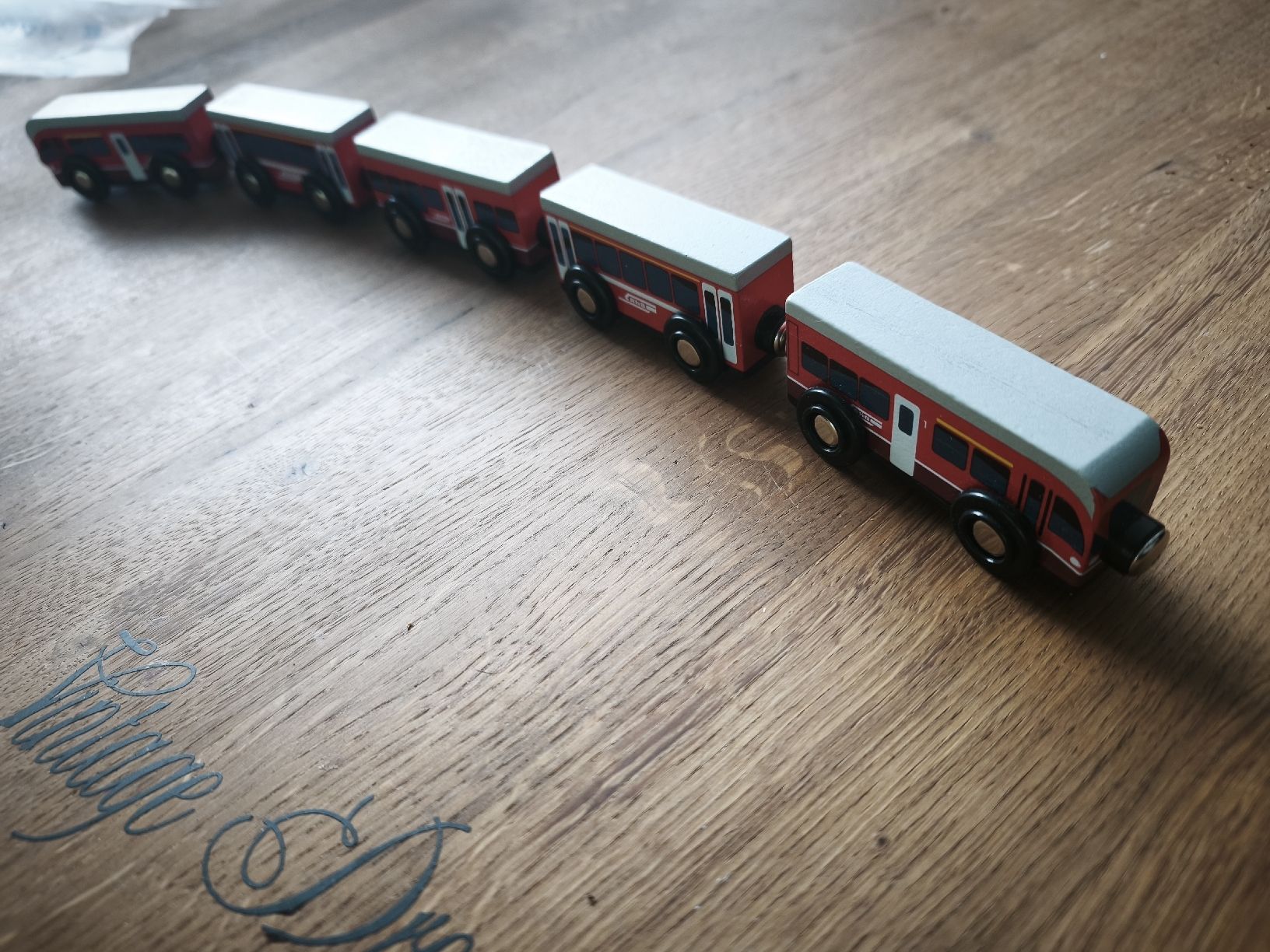 Spielzeuge: Holzeisenbahn Rhb 5 Waggons  – Neu (gemäss Beschreibung) aus Schiers von Topflash74 2
