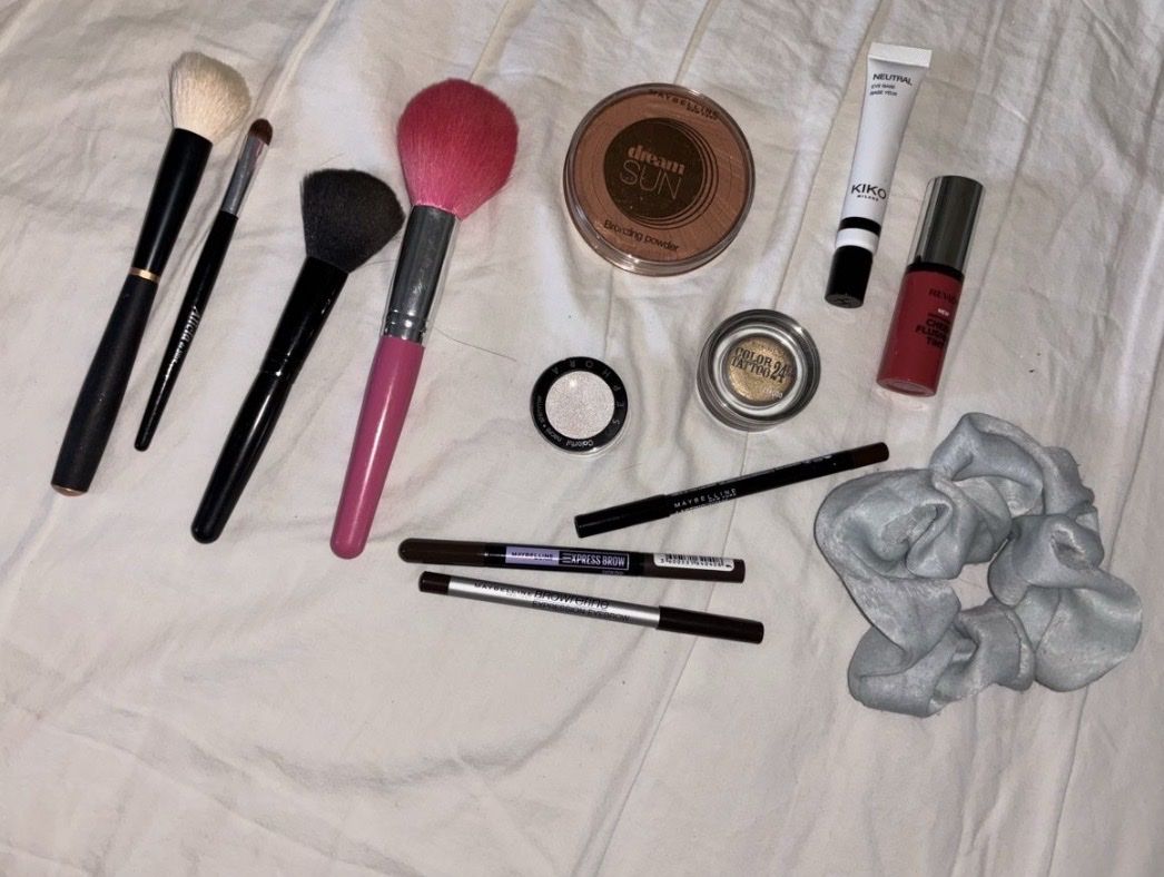 Make-up: Make up sets, alles neu – Nuovo (secondo la descrizione) da Fislisbach venduto da secondhandF 3