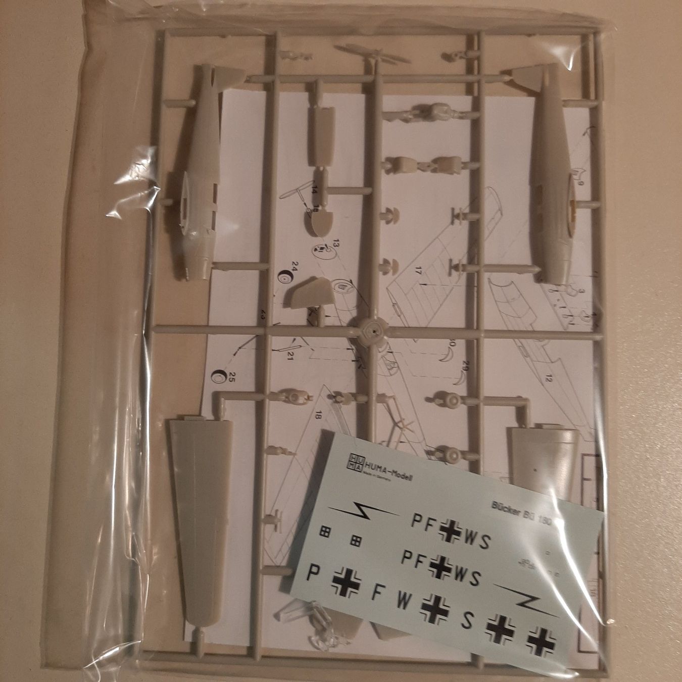Kit di modellismo & Modellini statici: 3244 ... Bücker Bü 180 Student ... Huma 3008 – Nuovo (secondo la descrizione) da Bonstetten venduto da Benibanny59 2