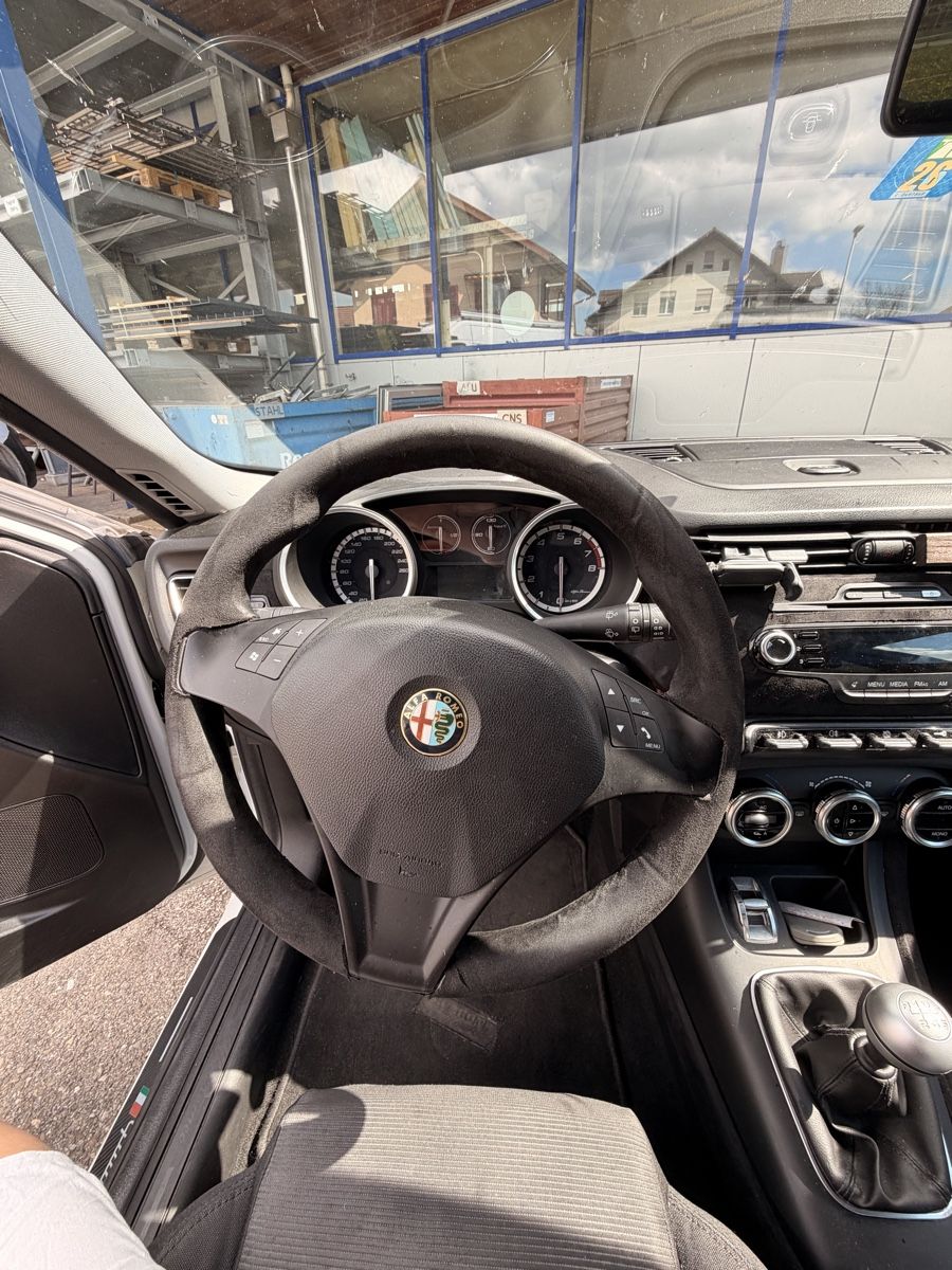 Alfa Romeo Autos: Alfa Romeo Giulietta – D'occasion à Belp par sch_xp5g 6