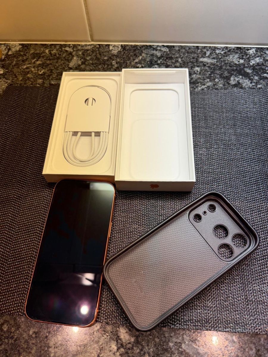 Apple Telefoni cellulari / Smartphones: iPhone 17 Pro 256 GB, Cosmic Orange – Nuovo (secondo la descrizione) da Zollikofen venduto da Eisy18 5