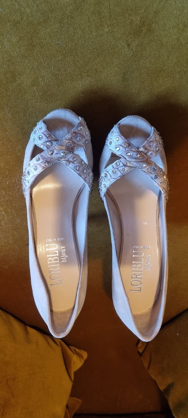 Scarpe da donna: unico sandalo in camoscio e pitone Loriblu – Usato da Gordola venduto da ang_7257