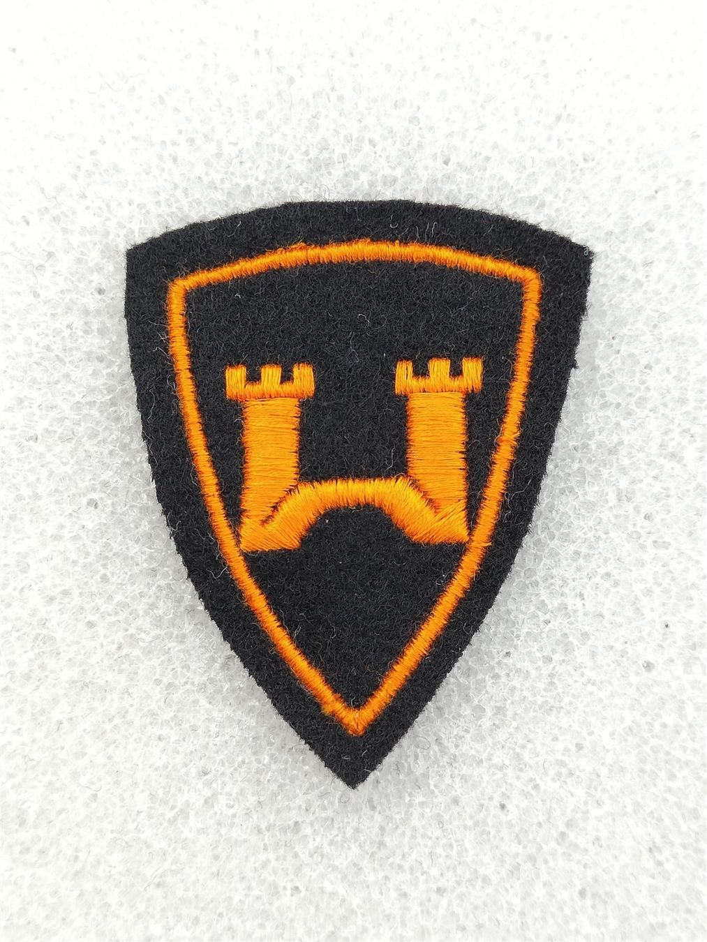 Placchette & Badge: Abzeichen Ingenieure Ord.1972 Variante 1 – Usato da Bauma venduto da SwissMilitaria