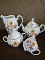 Porzellanset mit Blumendekor, 6 Teile