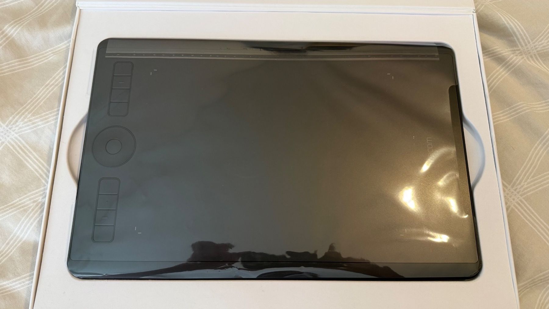 Künstliche Fingernägel: Wacom Intuos Pro Medium – Neu und originalverpackt aus Zürich von guille.arg 1