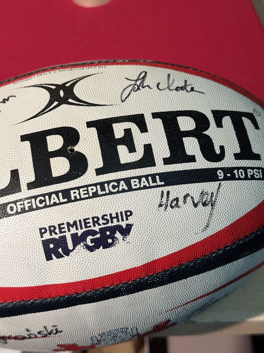 Palloni: Signed Gilbert Rugby Ball - Premiership Replica Size 5 – Usato da Lausanne venduto da artnouveau04 4