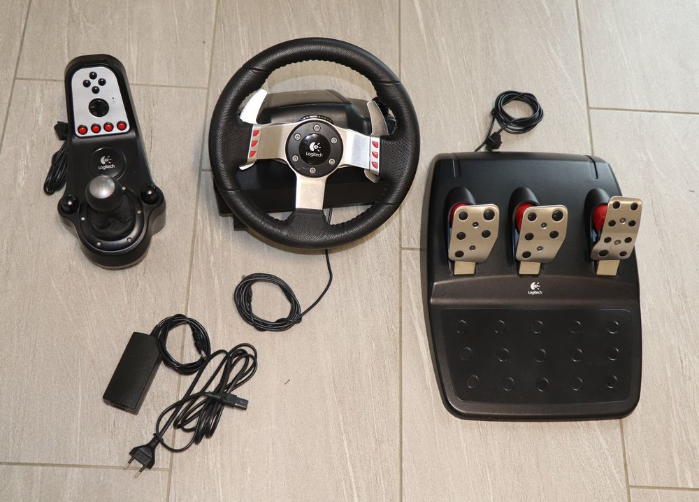 Logitech G27 (komplett: Lenker, Pedalen und H-Schaltung) (Gebraucht) in ...