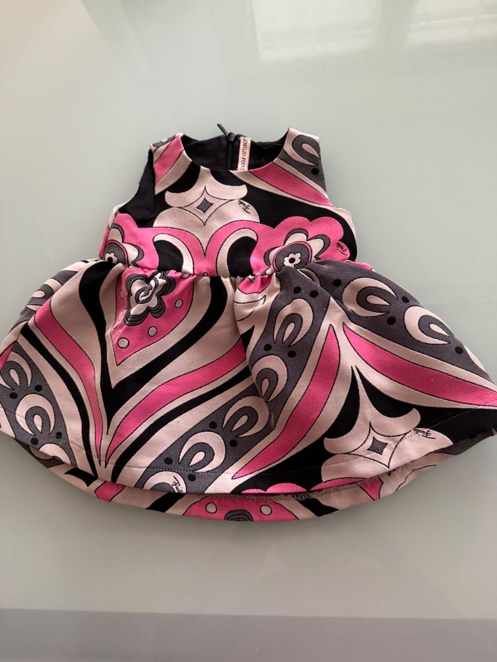 Vestiti & Gonne: Emilio Pucci Midikleid 3 Monate NEU!! – Nuovo e nell'imballaggio originale da Horgen venduto da Hotrova448