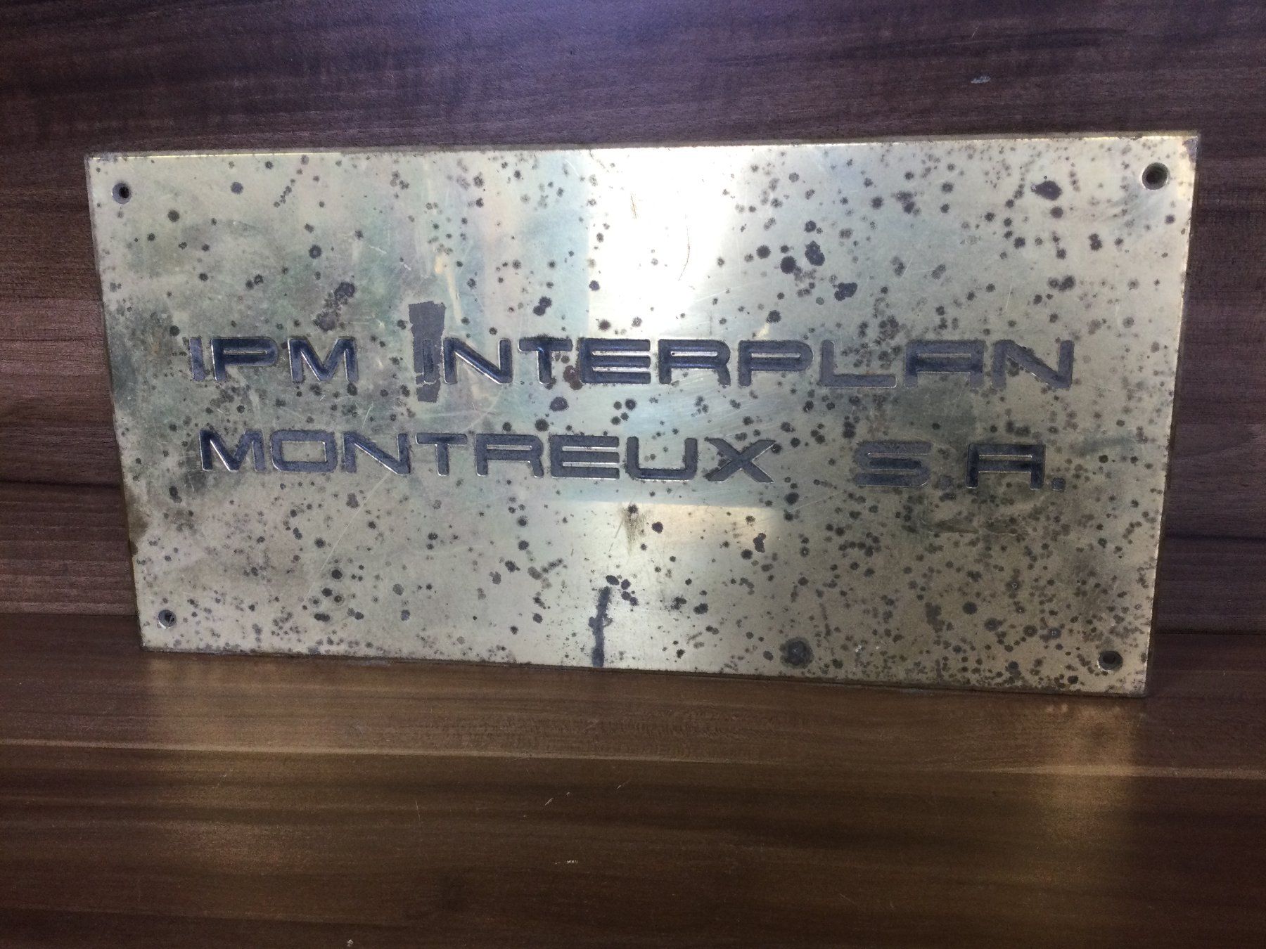 Ecriteaux: Altes Schild IPM INTERPLAN MONTREUX SA Messing – D'occasion à Wangen SZ par kuriosum12