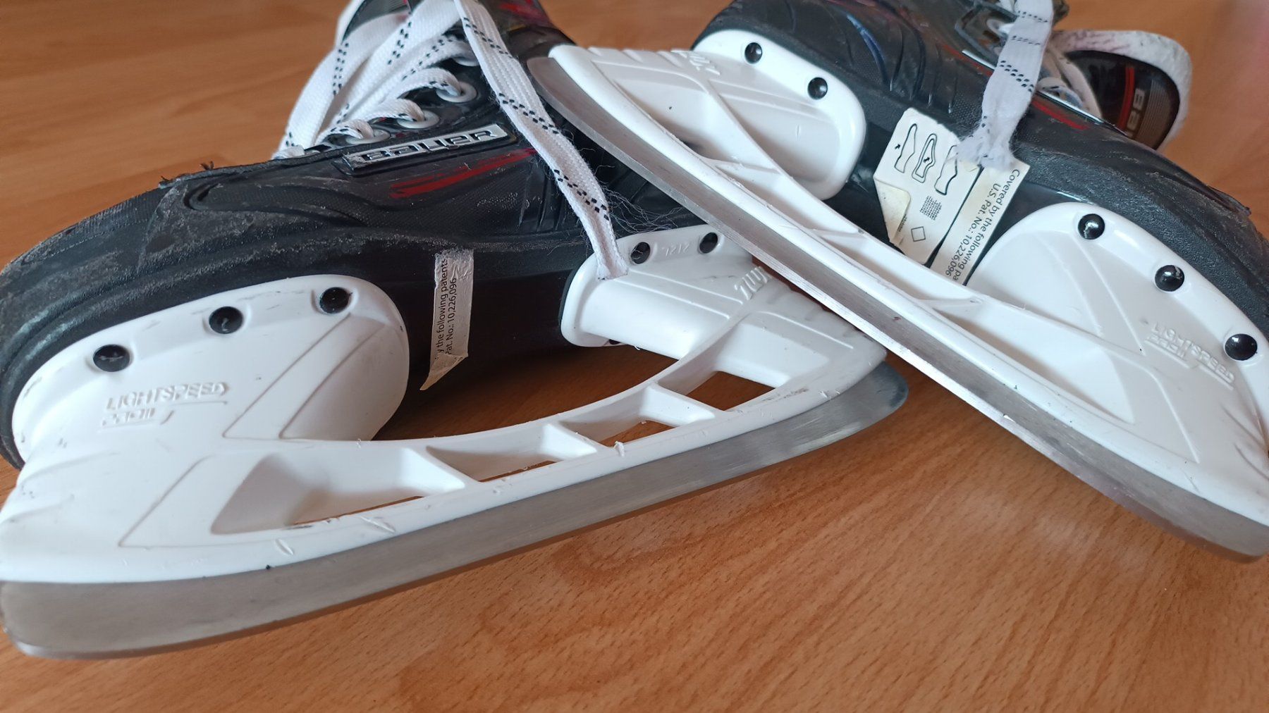Pattini da ghiaccio: BAUER / Eishockey / Schlittschuhe / Gr 32-33 – Usato da Flims Dorf venduto da ali_8n8q 2