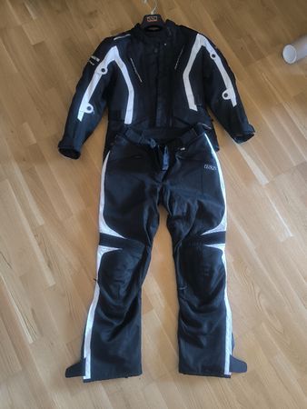 Komplettes Set Motorradkleidung IXS