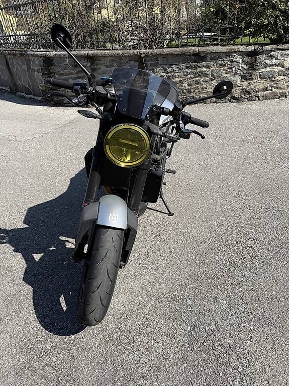 Husqvarna Strada: Vitpilen 701 husqvarna** – Usato da Losone venduto da imez 2
