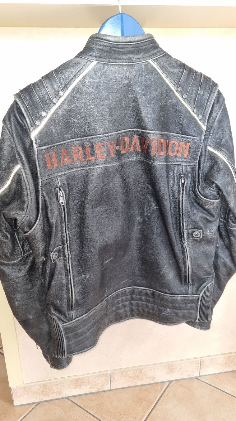 Harley-Davidson Giacche: Veste en cuir Harley Davidson Taille S – Usato da Blonay venduto da wjones 1