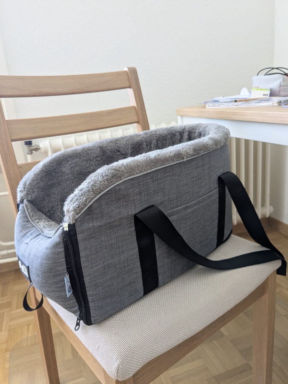 Cucce & Letti: Siège auto pour petit chien ou chat – Gris – Usato da Genève venduto da eti_w768