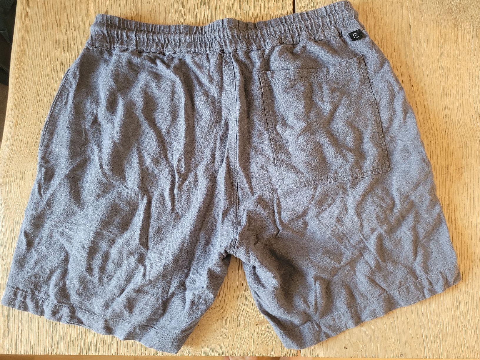 Hosen: Recolution Shorts Grau Grösse M – Gebraucht aus Bern von JRA_12 2