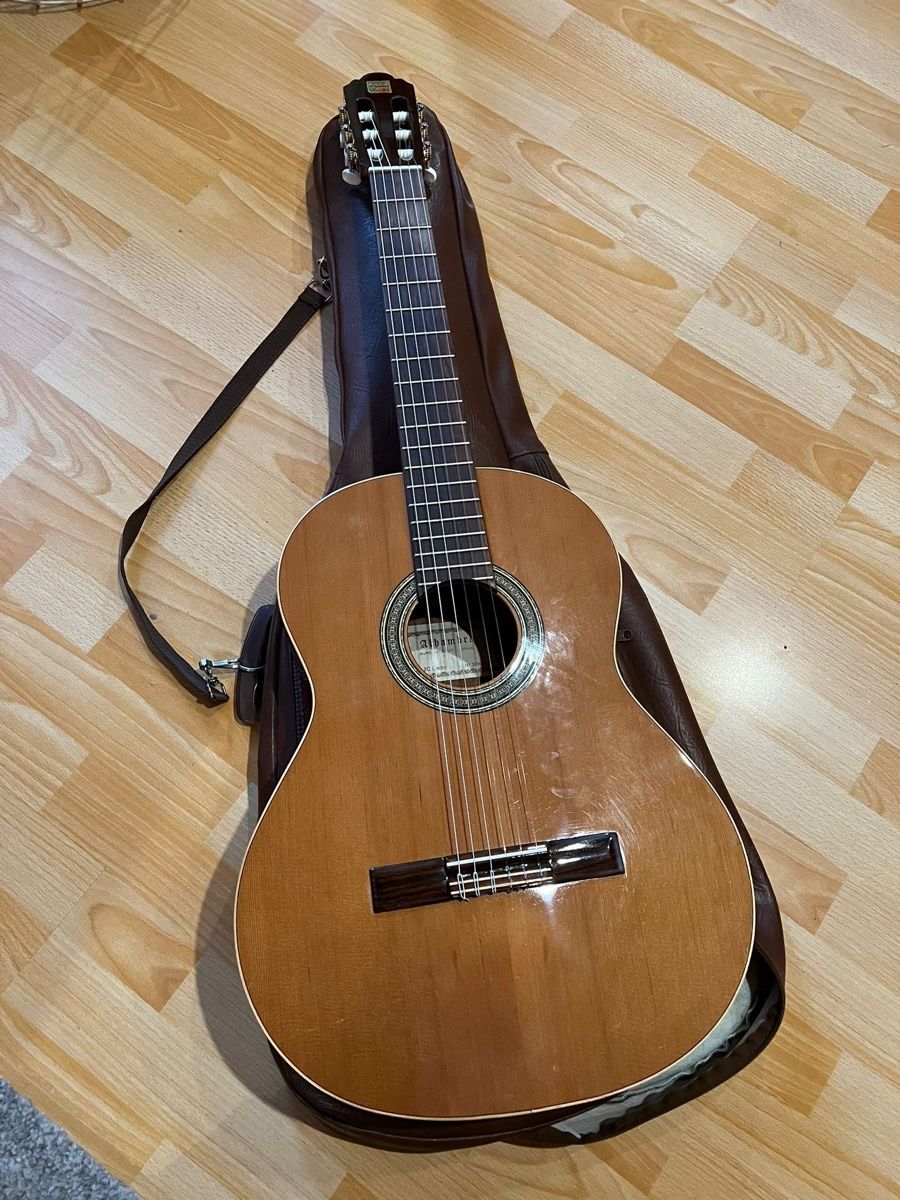 Alhambra Strumenti musicali: Alhambra Gitarre – Usato da Zwischenflüh venduto da Butziwutz