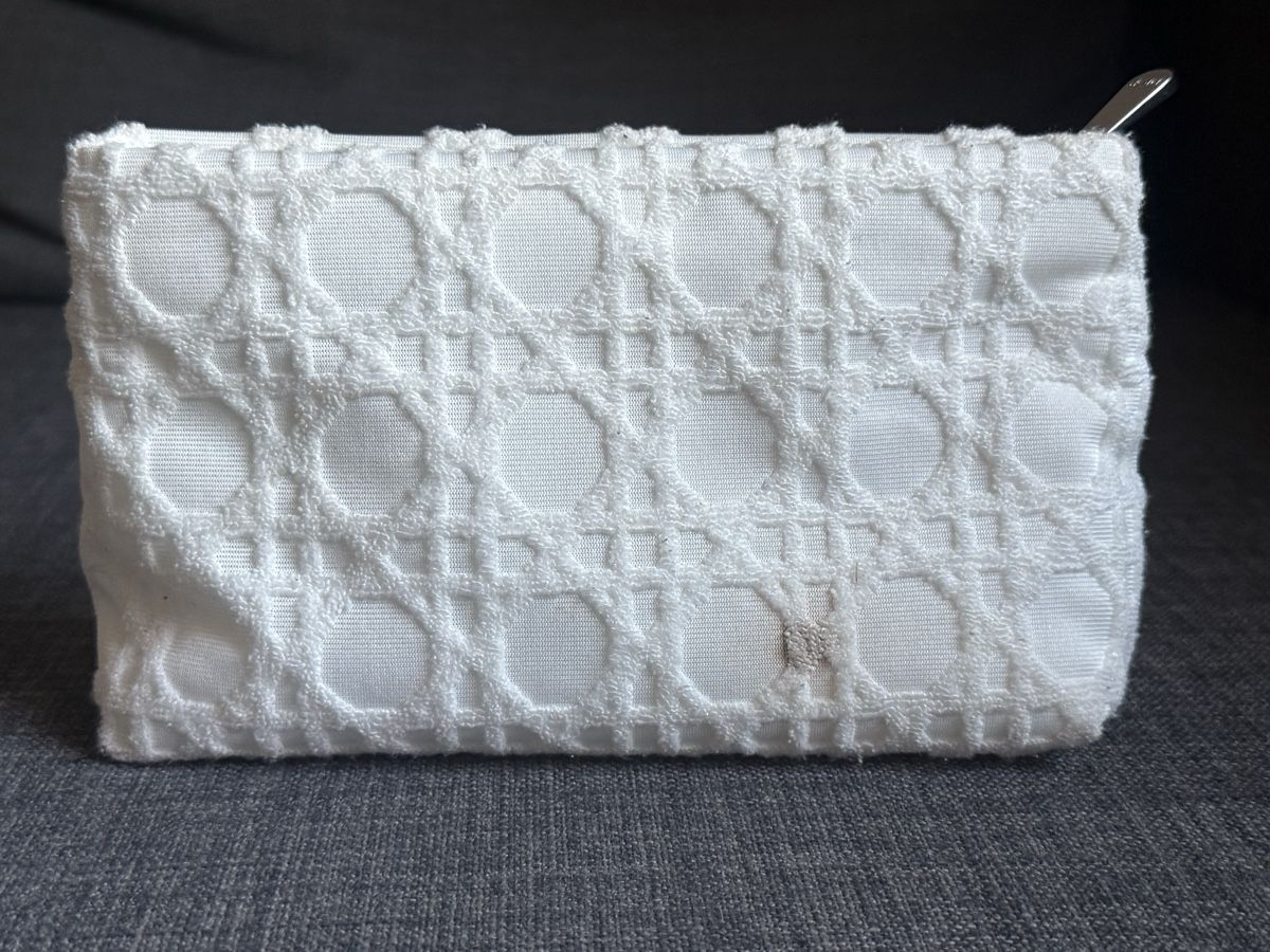 Dior Kosmetikkoffer: Dior White Cannage Pouch – Gebraucht aus Luzern von sas_r89l 1