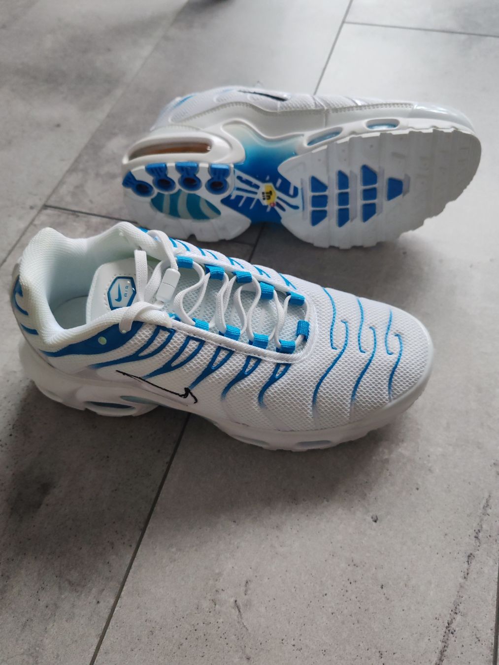 Nike Chaussures garçon: Nike Tn – Neuf (Voir description) à Hochdorf par nesko