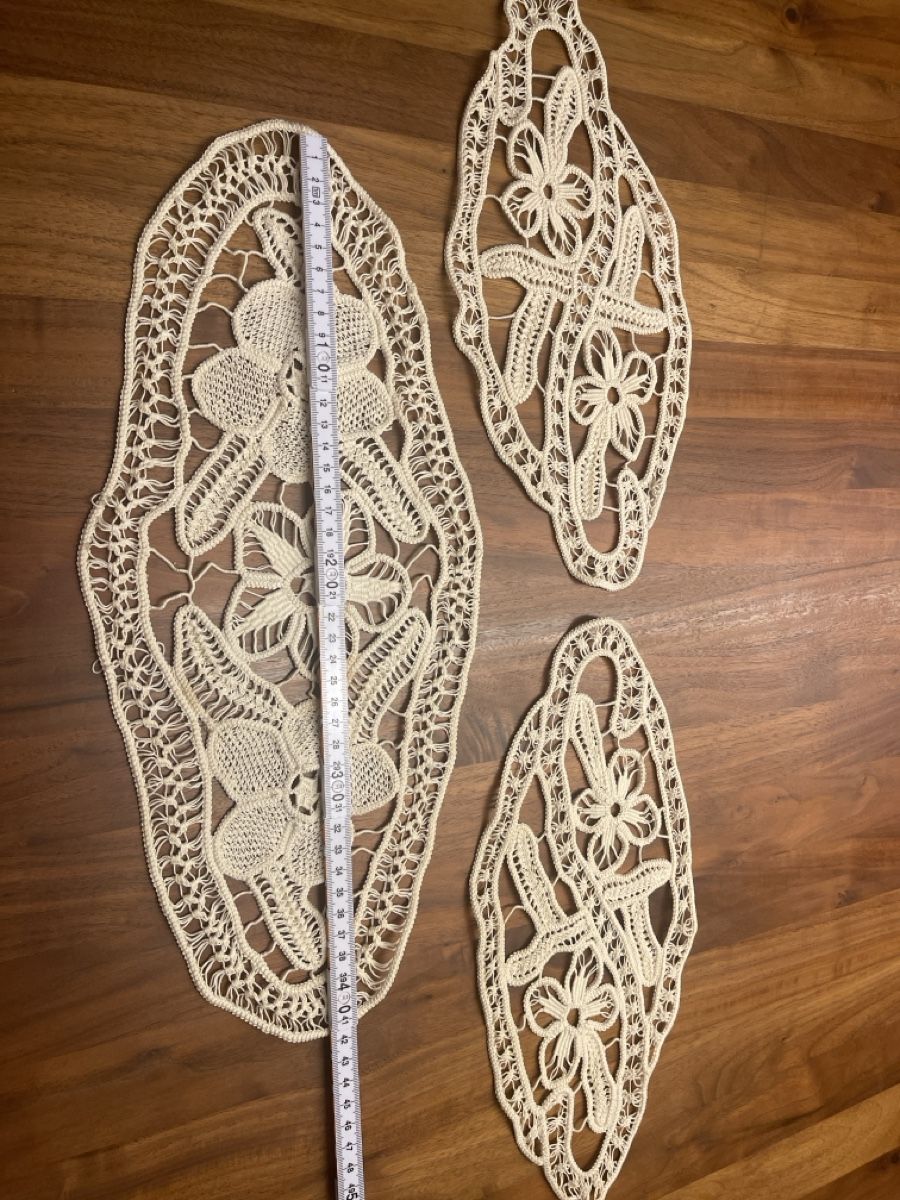 Alle Dekorationen: 3er Set Vintage Deckchen, Handarbeit, Beige – Gebraucht aus Adliswil von JadrankaR 1