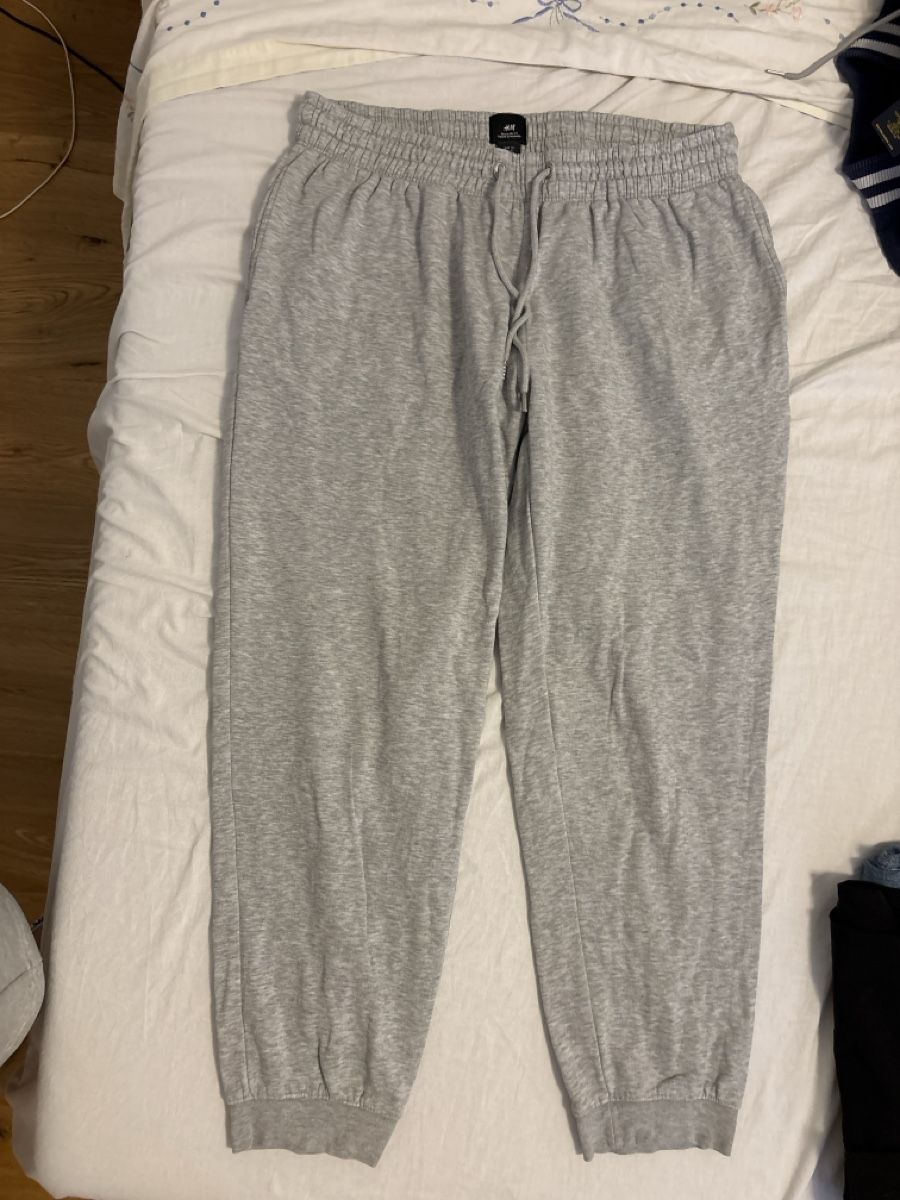 H&M Pantalons: Jogginghose H&M Grösse XL – Neuf (Voir description) à Münchenstein par FlavioDe