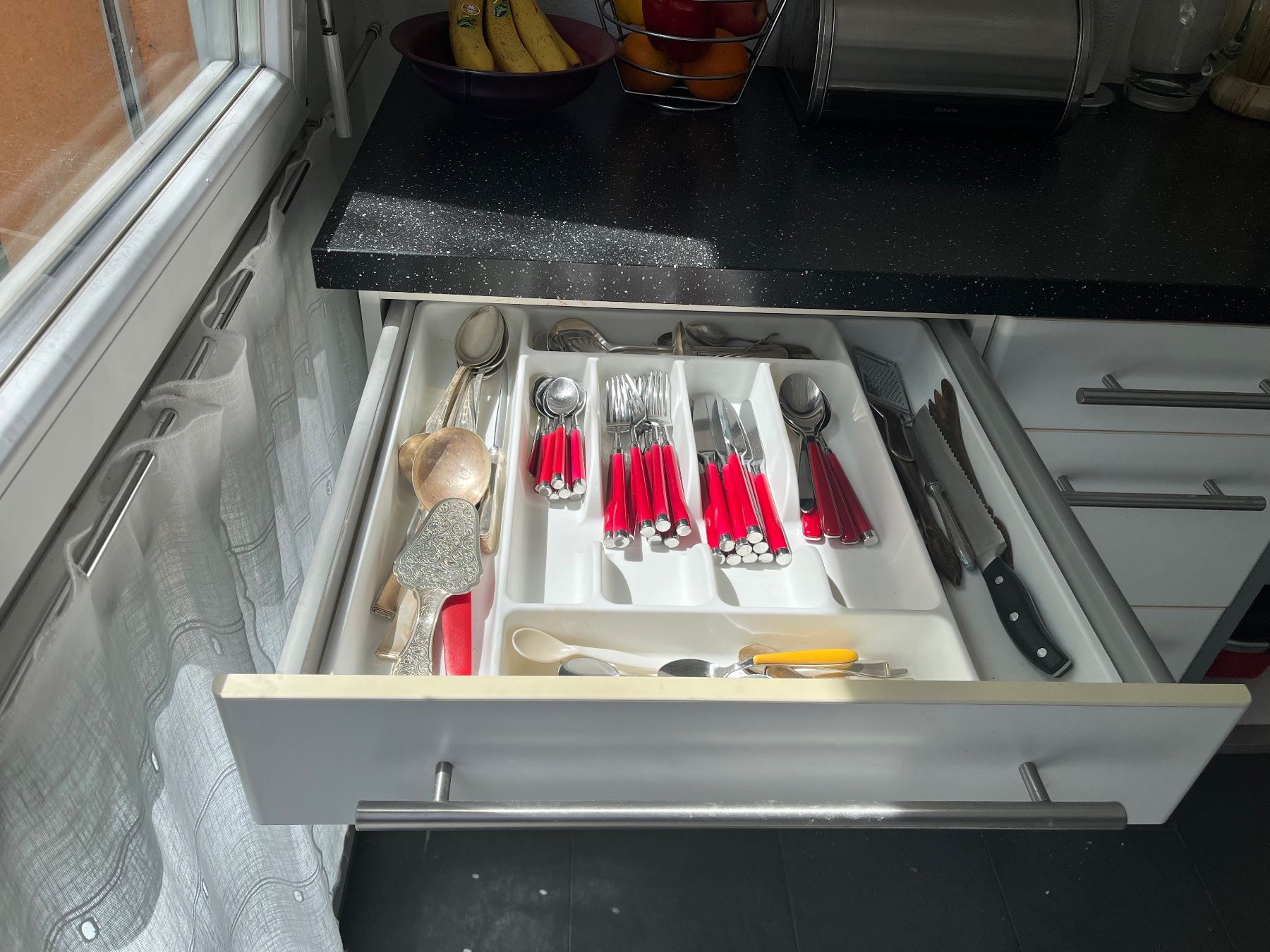 Cucine complete: Praktisches Küchenmöbel mit 6 Schubladen – Usato da Zürich venduto da embruko 3