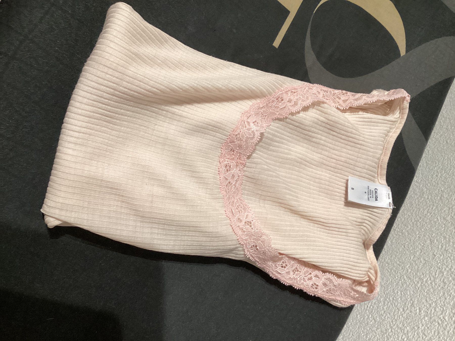 Calida Tops: CALIDA TOP Pink S – D'occasion à Nänikon par rmw24 2