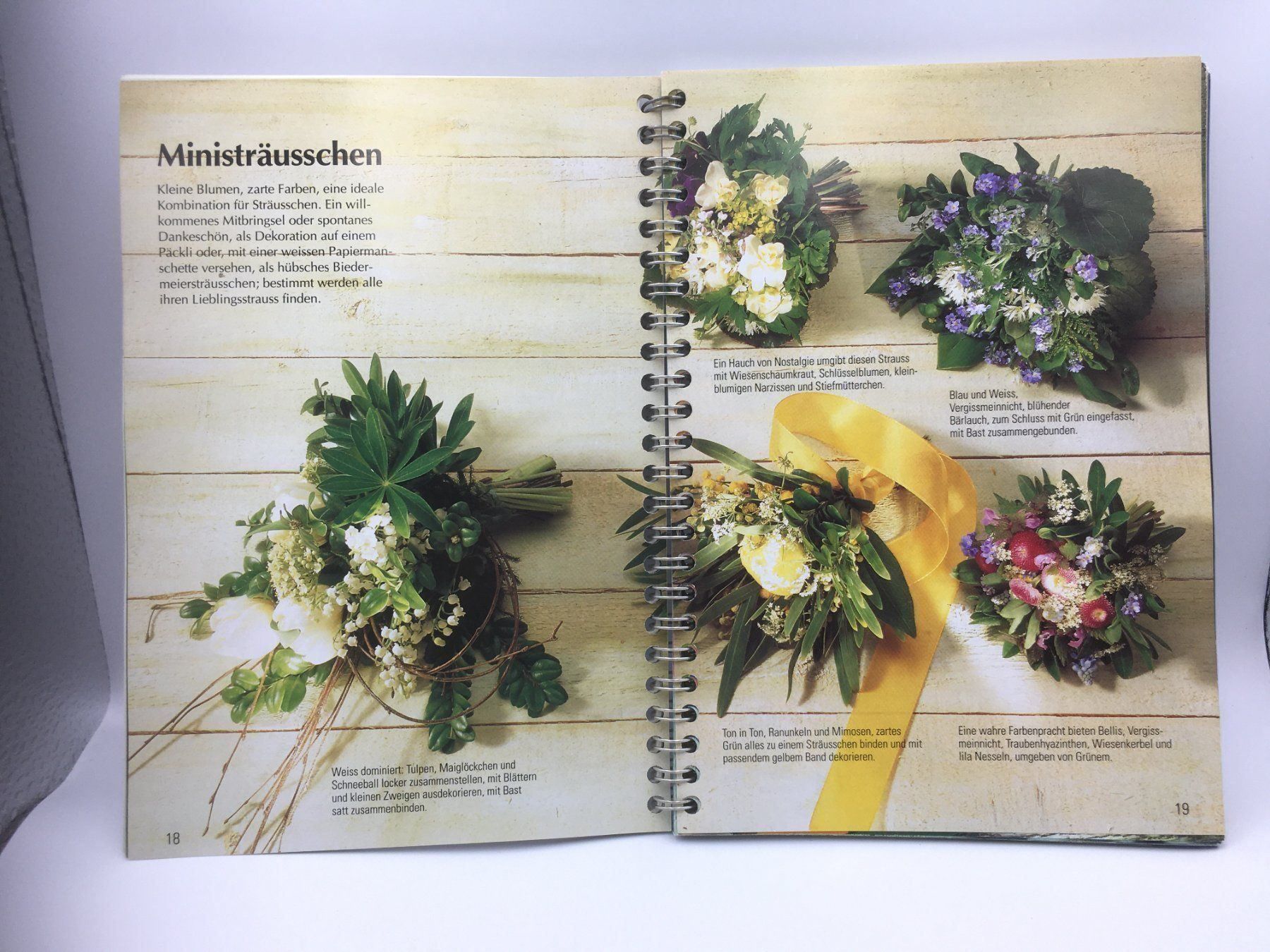 Libri: Kreatives Gestalten mit Blumen – Usato da Uetendorf venduto da Florabella01 3