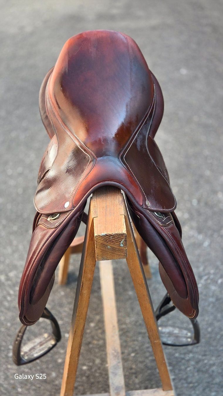 Selles, accessoires: Selle d'équitation Antares – D'occasion à Cossonay-Ville par Bernard59 2