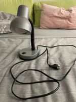 Vintage Schreibtischlampe / Leselampe, grau - Top Zustand!