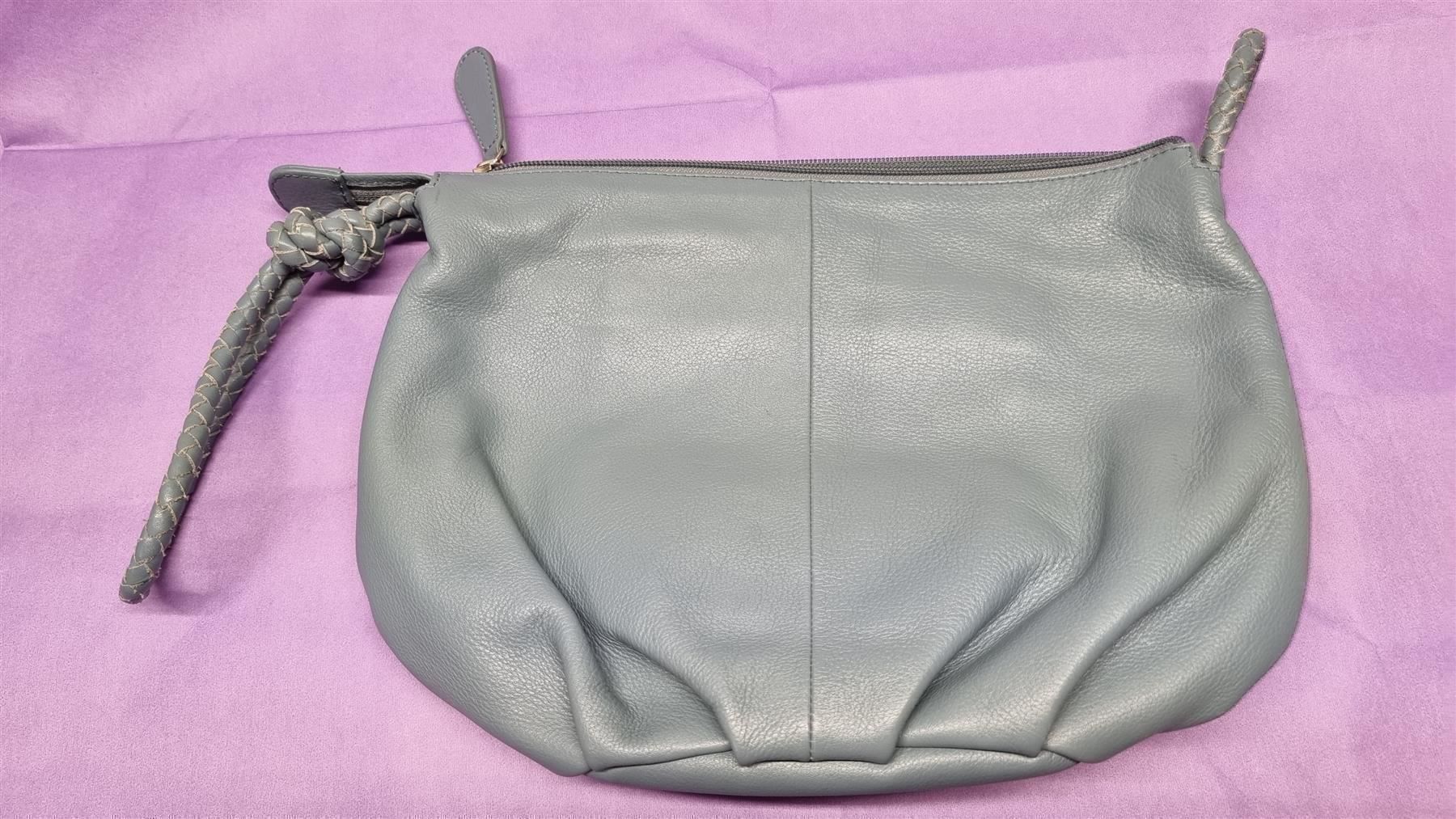 Borse da donna: Handtasche aus Leder in blau – Nuovo (secondo la descrizione) da Rebstein venduto da James-Dean 1