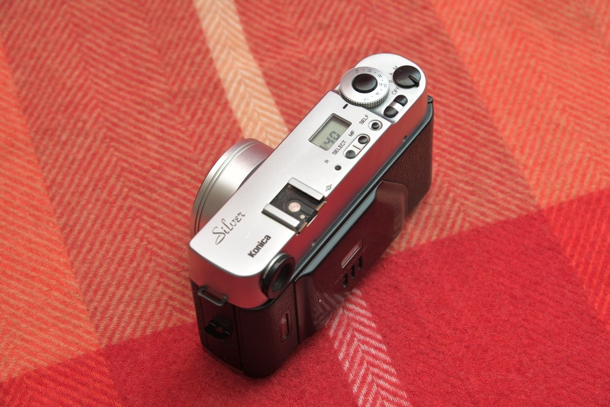 Konica Fotocamera: Konica Hexar AF Silver – Usato da Lausanne venduto da fab_x6xm 7