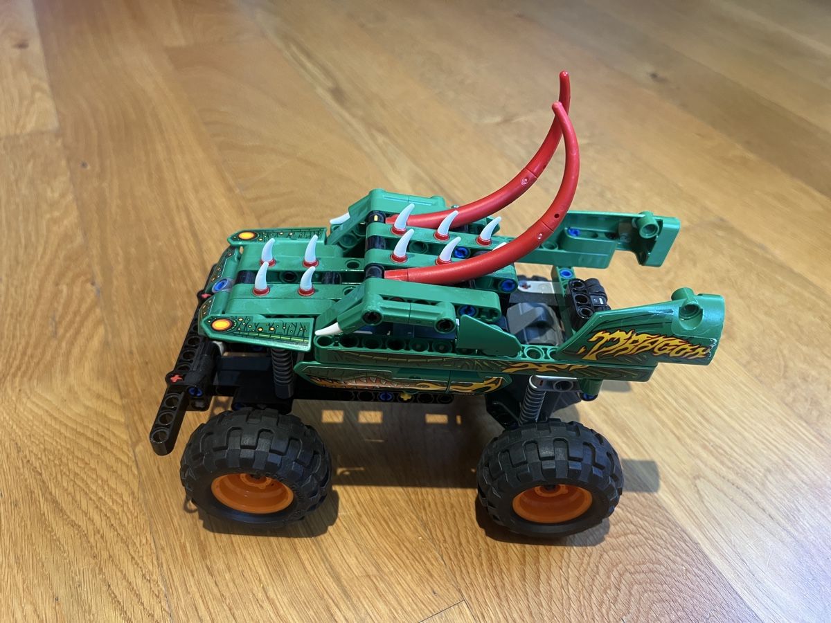 Lego Giocattoli: Lego 42149 Monster Jam Dragon – Usato da St. Gallen venduto da haus3792