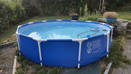 Pool 360 cm mit Filterpumpe/Chemie, Messgerät/Putzroboter