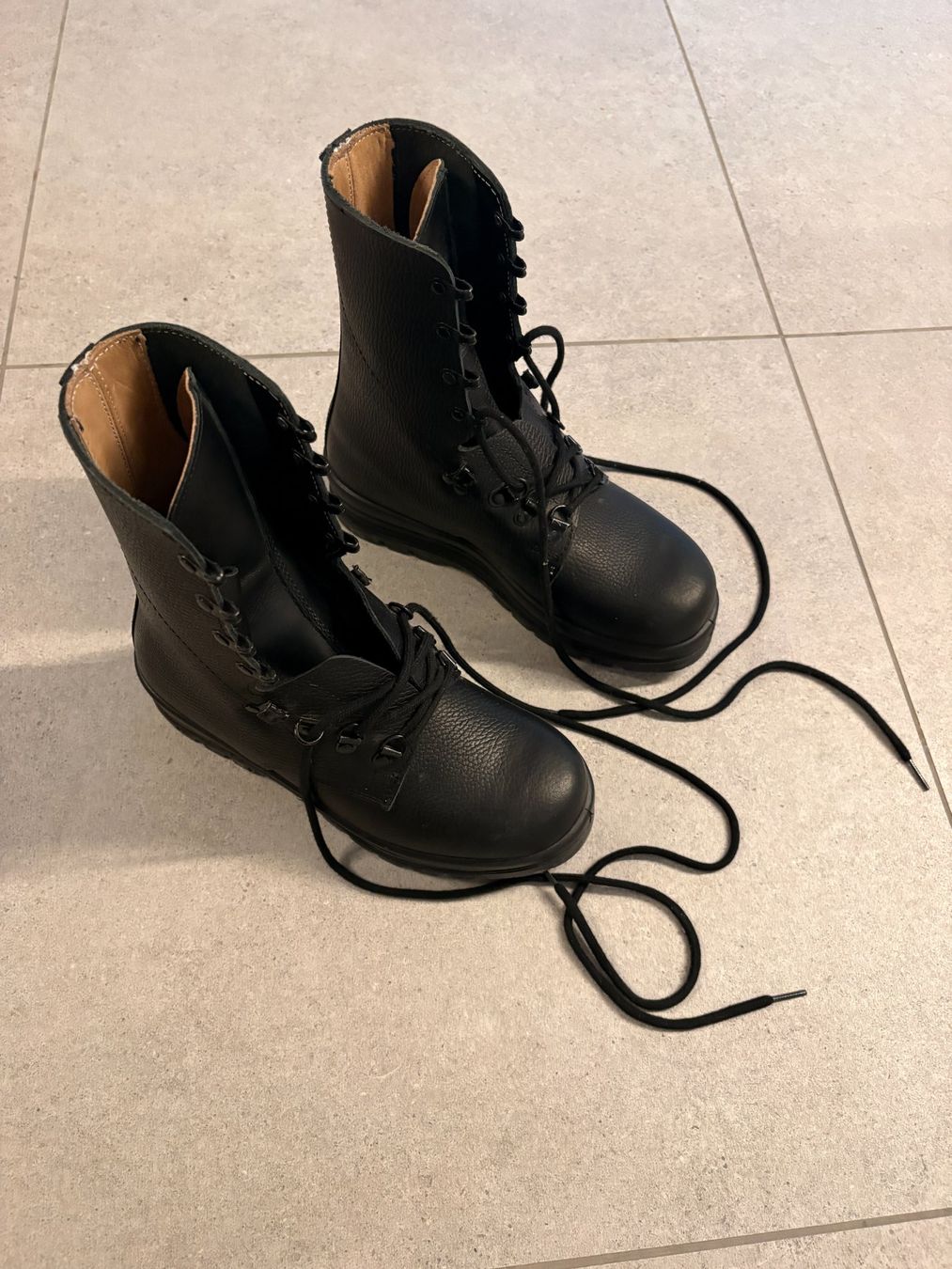 Schweizer Armee Scarpe da uomo: Kampfstiefel 90 - unbenutzt – Nuovo (secondo la descrizione) da Flühli LU venduto da Muchi_93